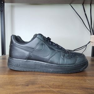 Nike Air Force 1 Shoes in Black Size 11